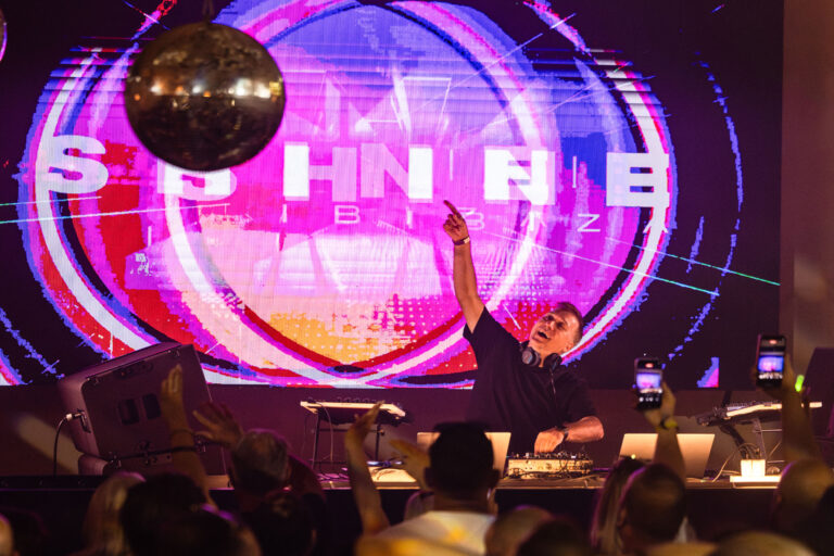 SHINE Ibiza-Paul van Dyk